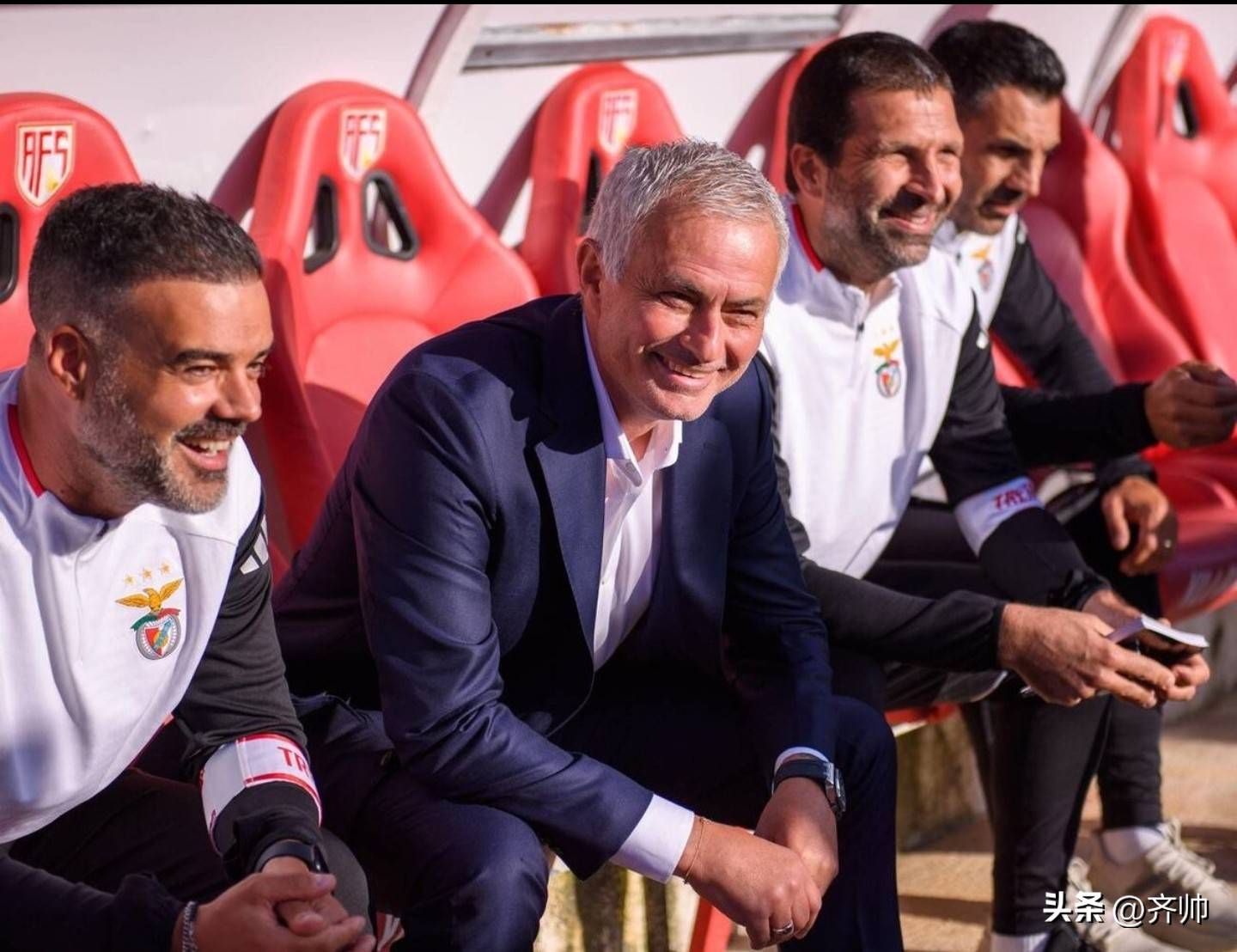 转折点里昂迎来里程碑,葡超今晨攻防权衡,引发热议,年轻球员得到机会(赛博朋克2077华子转折点) 转折点里昂迎来里程碑,葡超今晨攻防权衡,引发热议,年轻球员得到机会(赛博朋克2077华子转折点)