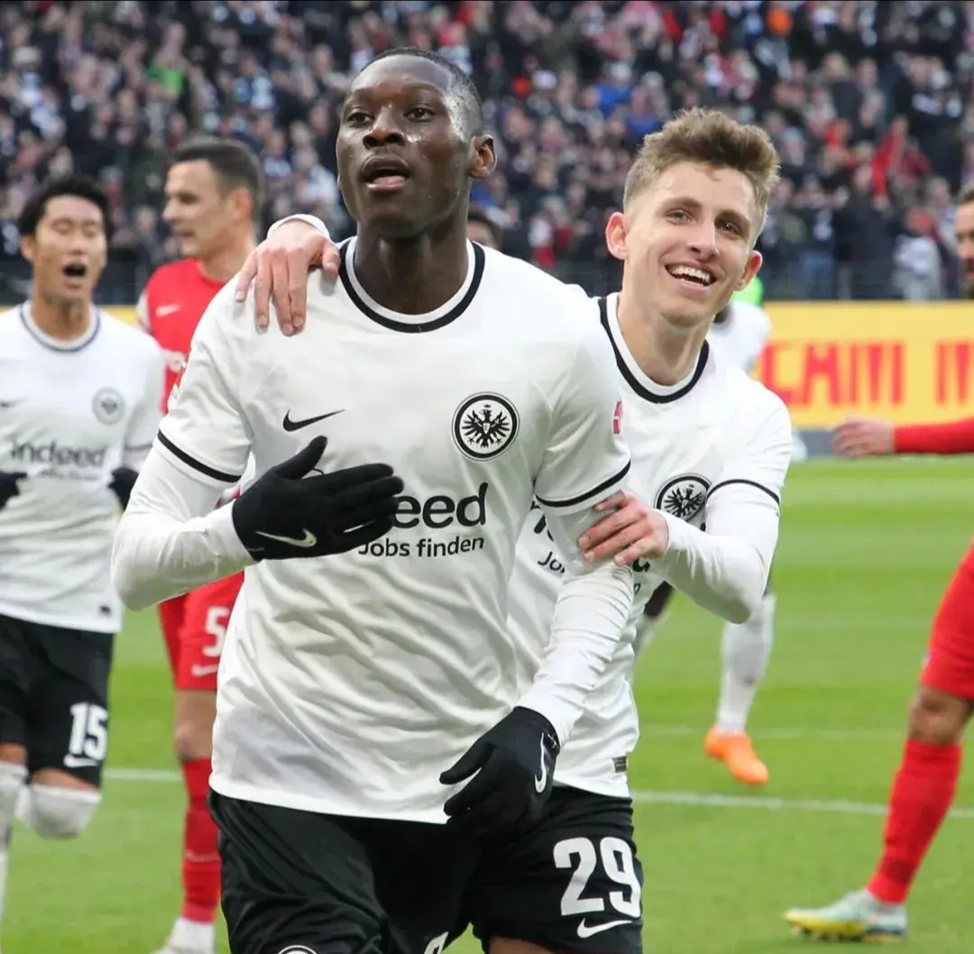 曼城集结日回应争议，志在德甲名次提升，压力陡增，资深球员宣示担当 