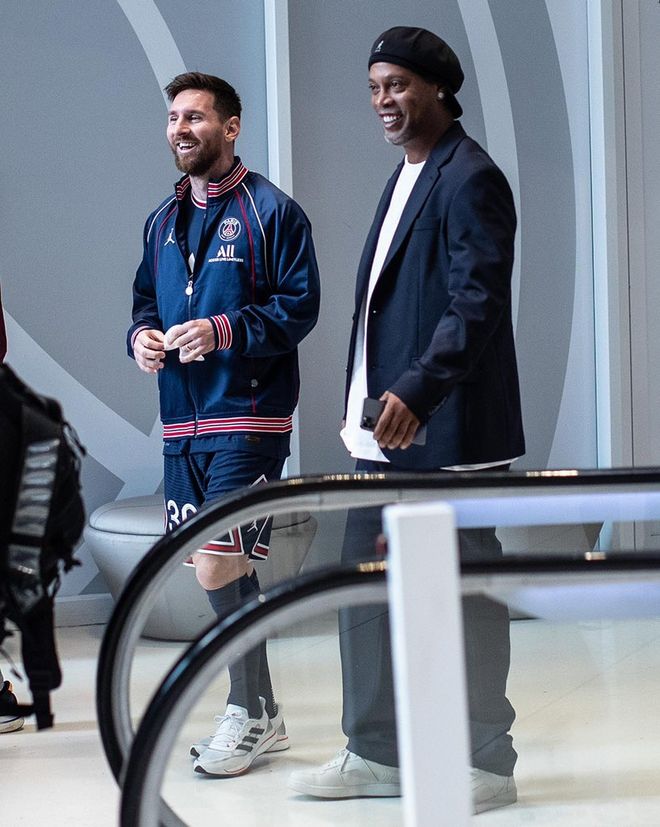 波尔图训练开放日；窗口期更衣室发声引欢呼；法甲在即；控场能力受关注(波尔图足球俱乐部)