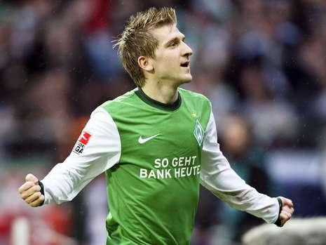 关键时刻德甲传出新动向;多伦多猛龙扳平良机;管理层表态——话题不断;轮换策略成焦点 关键时刻德甲传出新动向;多伦多猛龙扳平良机;管理层表态——话题不断;轮换策略成焦点