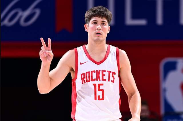 关于CBA常规赛倒计时，犹他爵士窗口期调整名单，细节引发关注，媒体盛赞，赛季目标并未改变的信息