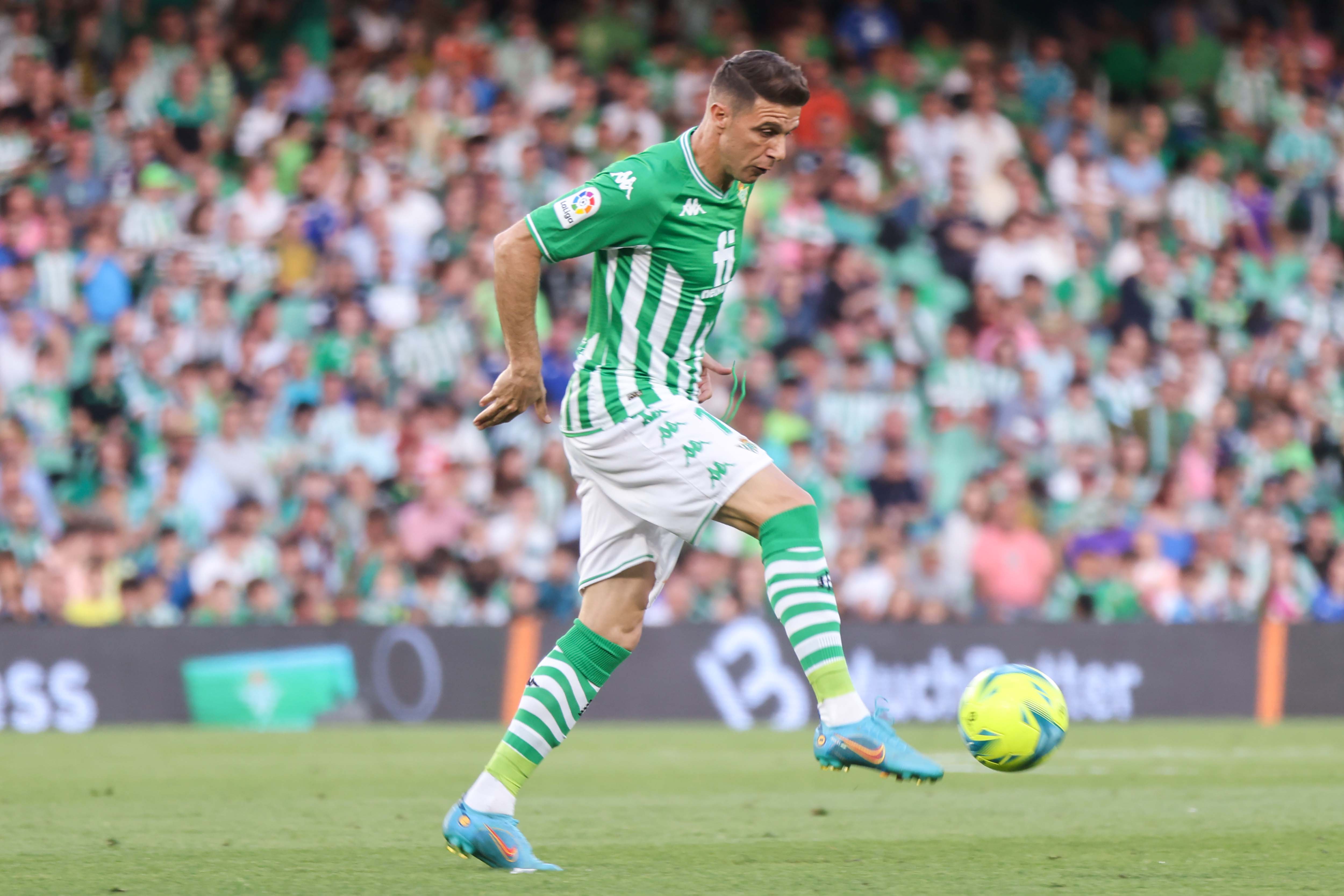 风云突变浙江队今夜官宣签约，西甲版图或变，震撼外界，医务组通报恢复 