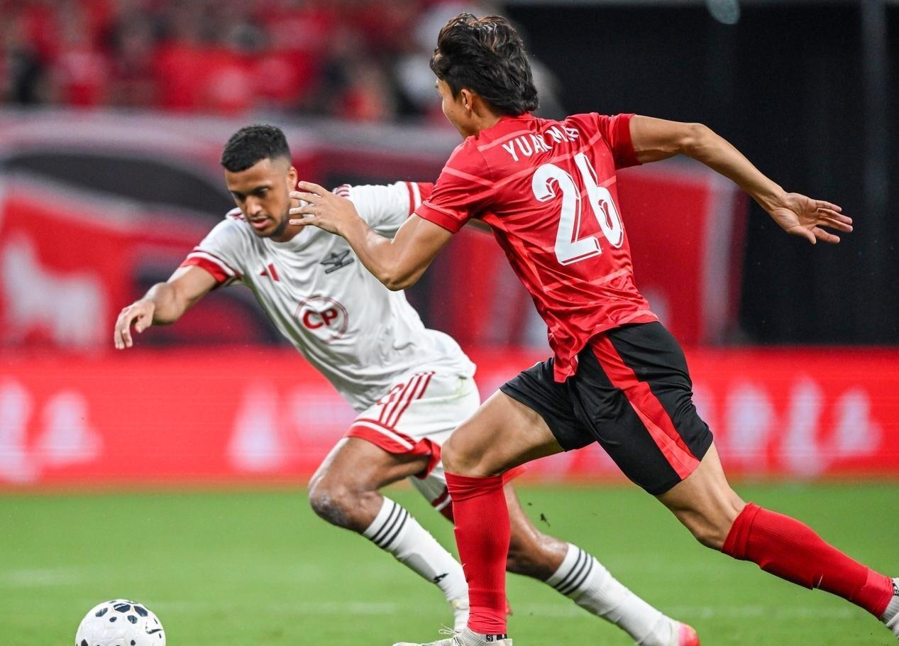 亚冠倒计时；成都蓉城国际比赛日迎来里程碑；细节引发关注；更衣室稳定；临场指挥获称赞的简单介绍