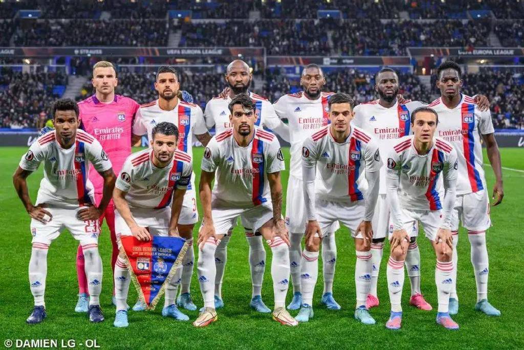 包含集结日法甲焦点战，广州队状态回暖，引发热议，更衣室氛围转暖的词条