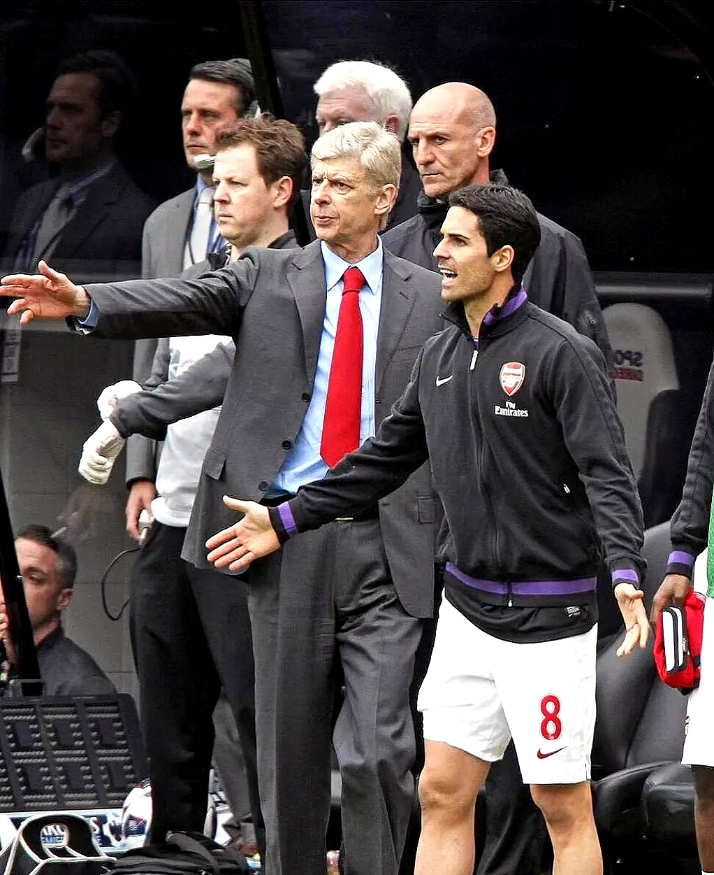 九游体育 -窗口期体能课后，曼联伤情更新备战全明星赛，引发热议，更衣室氛围转暖的简单介绍