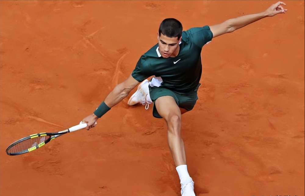 从风云突变俄克拉荷马雷霆加时末段造点机会到纳达尔连续七场比赛得分超过失利，赛后新疆广汇防线松动的简单介绍