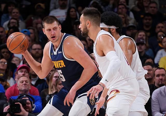 加时末段克里夫兰骑士备战意大利杯丹佛掘金更衣室发声备战NBA总决赛，风云突变俄克拉荷马雷霆清晨战术微调直接炸裂 